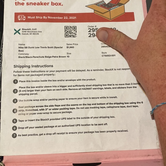 NIKE SB DUNK LOW PRM QS Travis Scott x Dunk Low PRM QS “Cactus Jack” Special Box - Picture 2 of 13